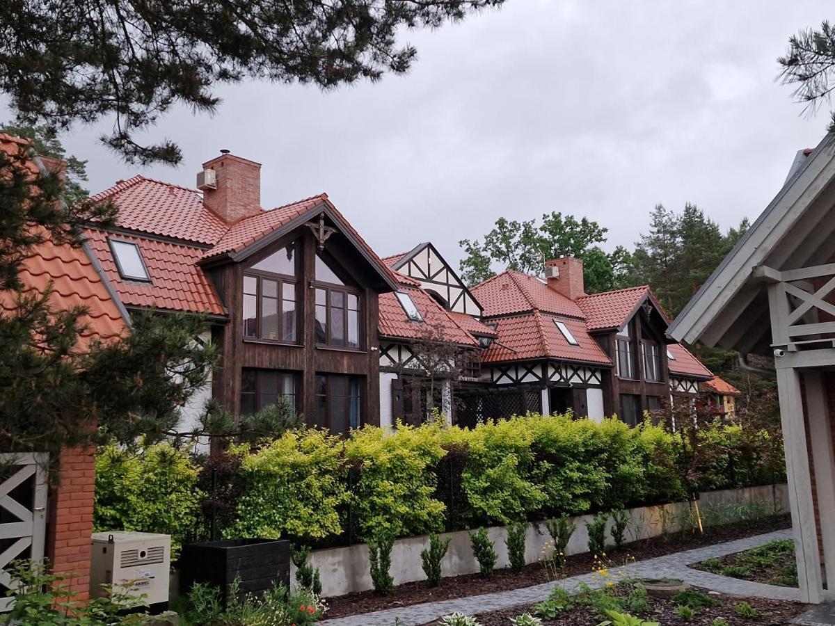 Dwor U Papuga Apartment Ruciane-Nida Luaran gambar