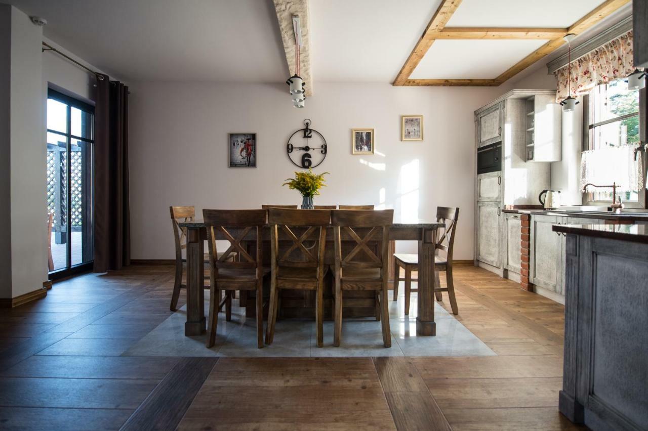 Dwor U Papuga Apartment Ruciane-Nida Luaran gambar