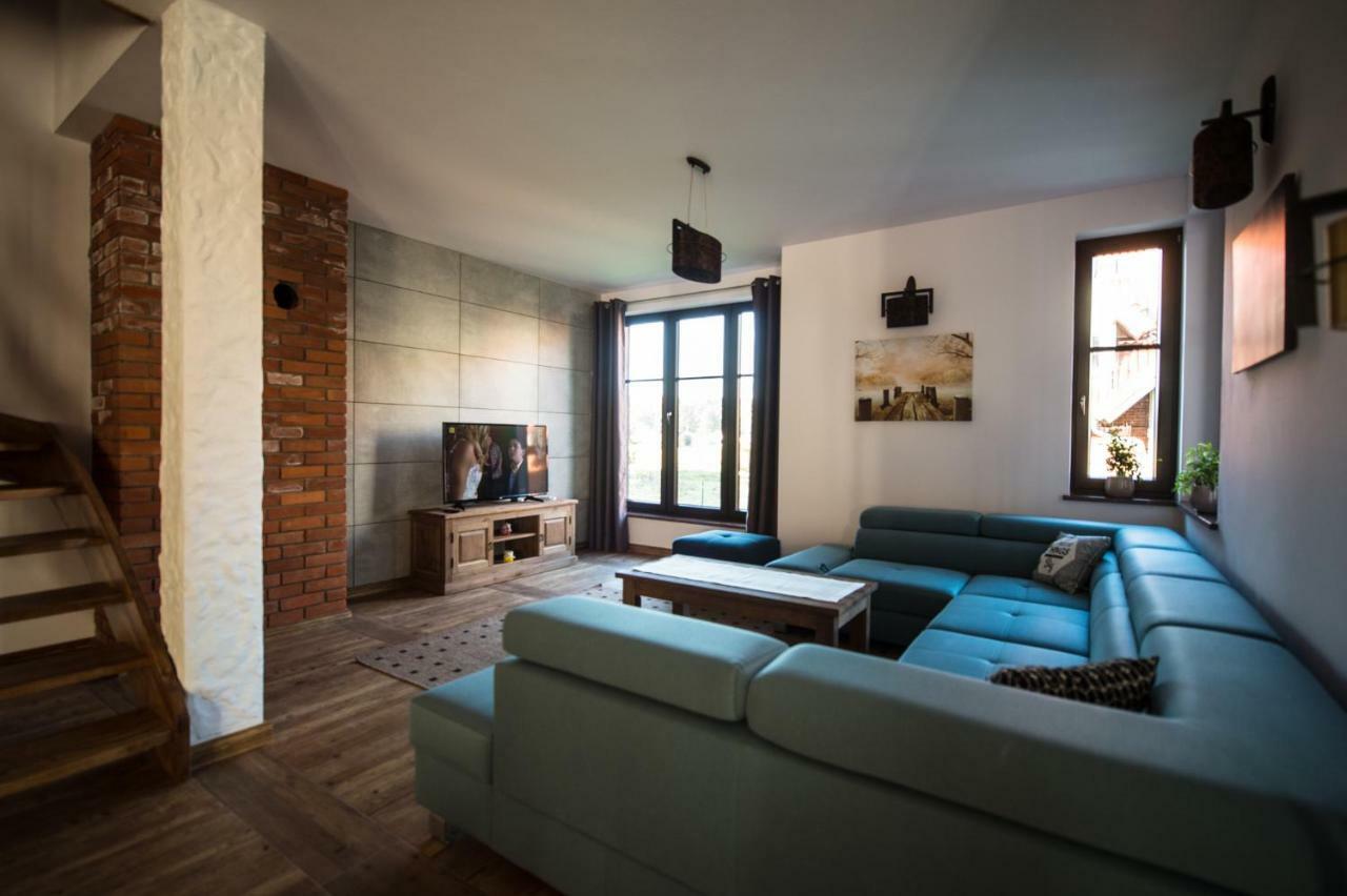 Dwor U Papuga Apartment Ruciane-Nida Luaran gambar