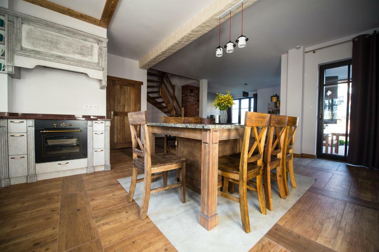 Dwor U Papuga Apartment Ruciane-Nida Luaran gambar